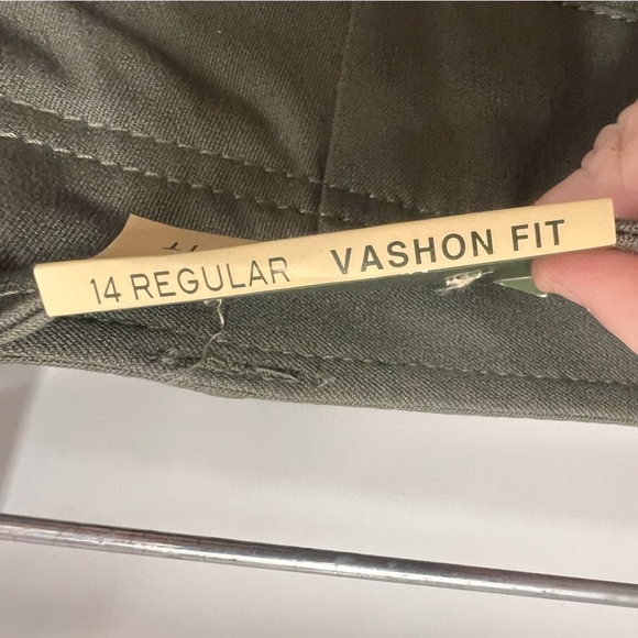 NWT Eddie Bauer Vashon Fit Olive Cropped Straight Leg Pants Size 14 - Picture 9 of 14